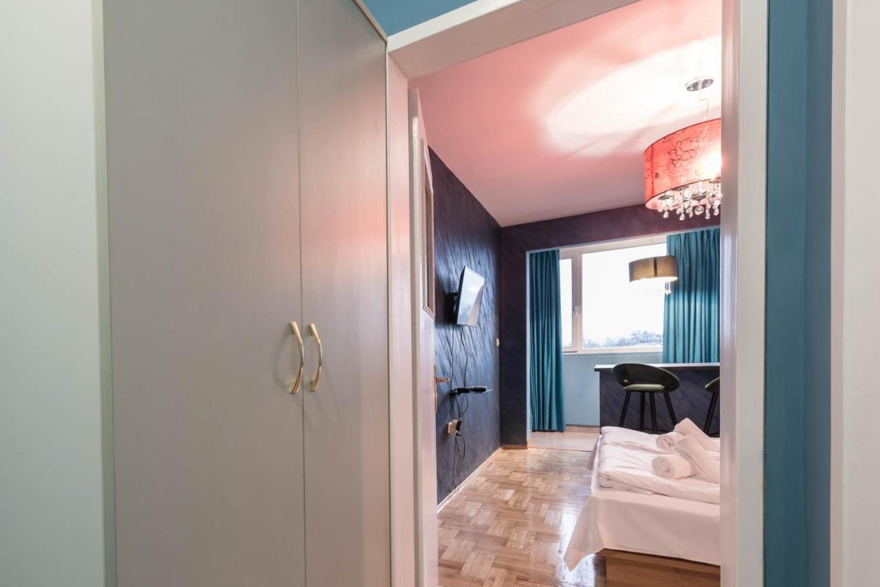 Private Studio In The Centre فارنا المظهر الخارجي الصورة