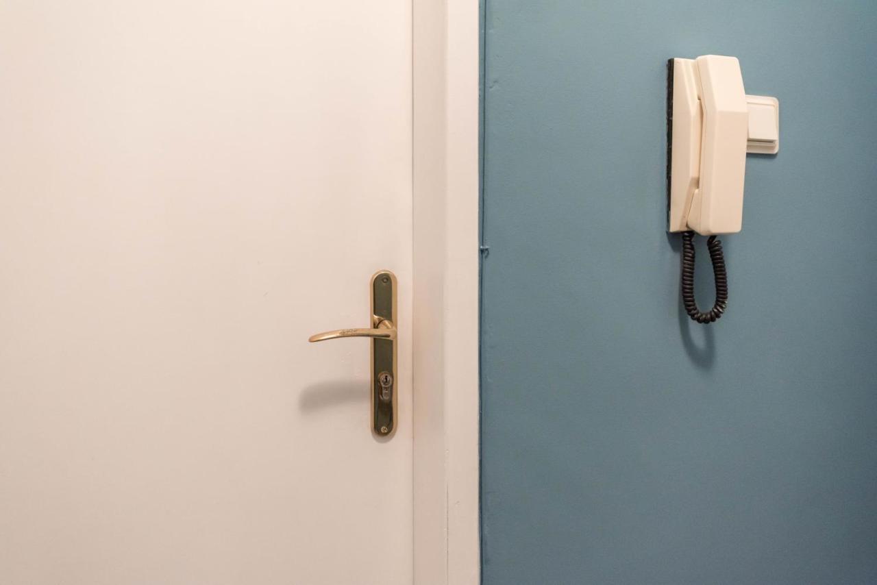 Private Studio In The Centre فارنا المظهر الخارجي الصورة