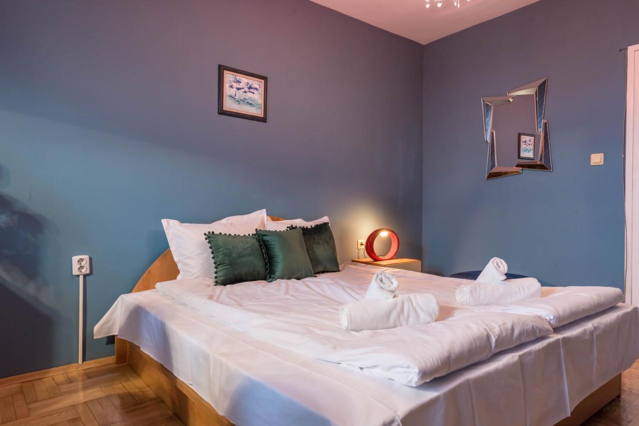 Private Studio In The Centre فارنا المظهر الخارجي الصورة